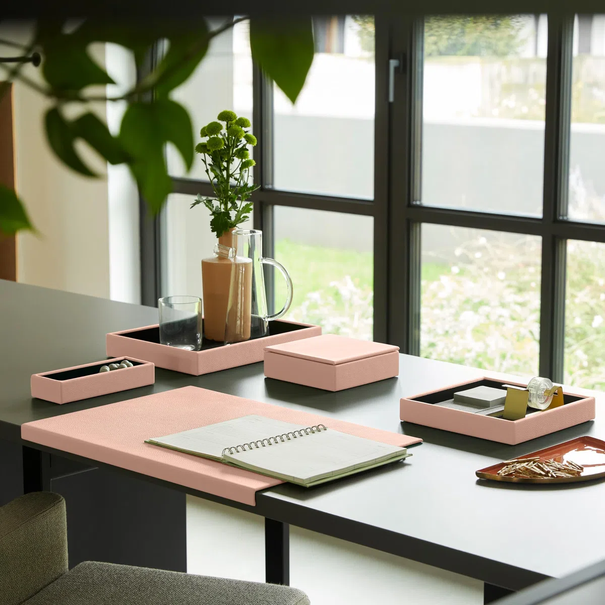 eglooh - Atena - Vaciabolsillos Recibidor con Tapa Piel Genuina Rosa Pálido - Organizador de Escritorio, Bandeja Decorativa Llaves, Joyas, Chocolates - cm 16,5 x 16,5 - Made in Italy